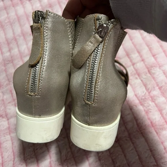 Ladies sz 10 sandals - Picture 5 of 7